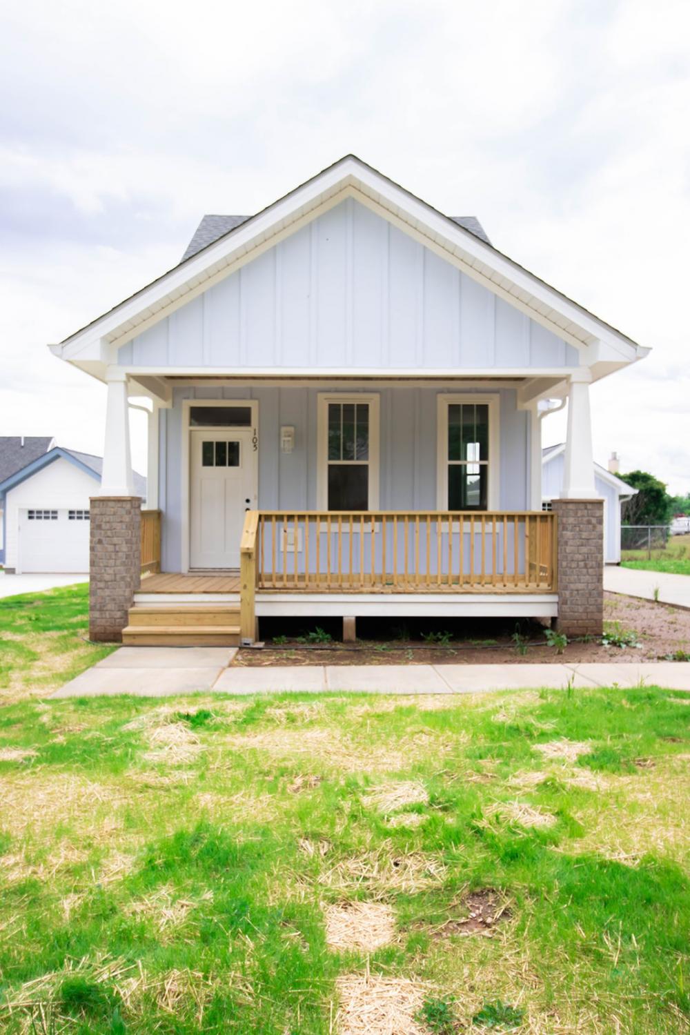 105-Shephard-St--N For Sale