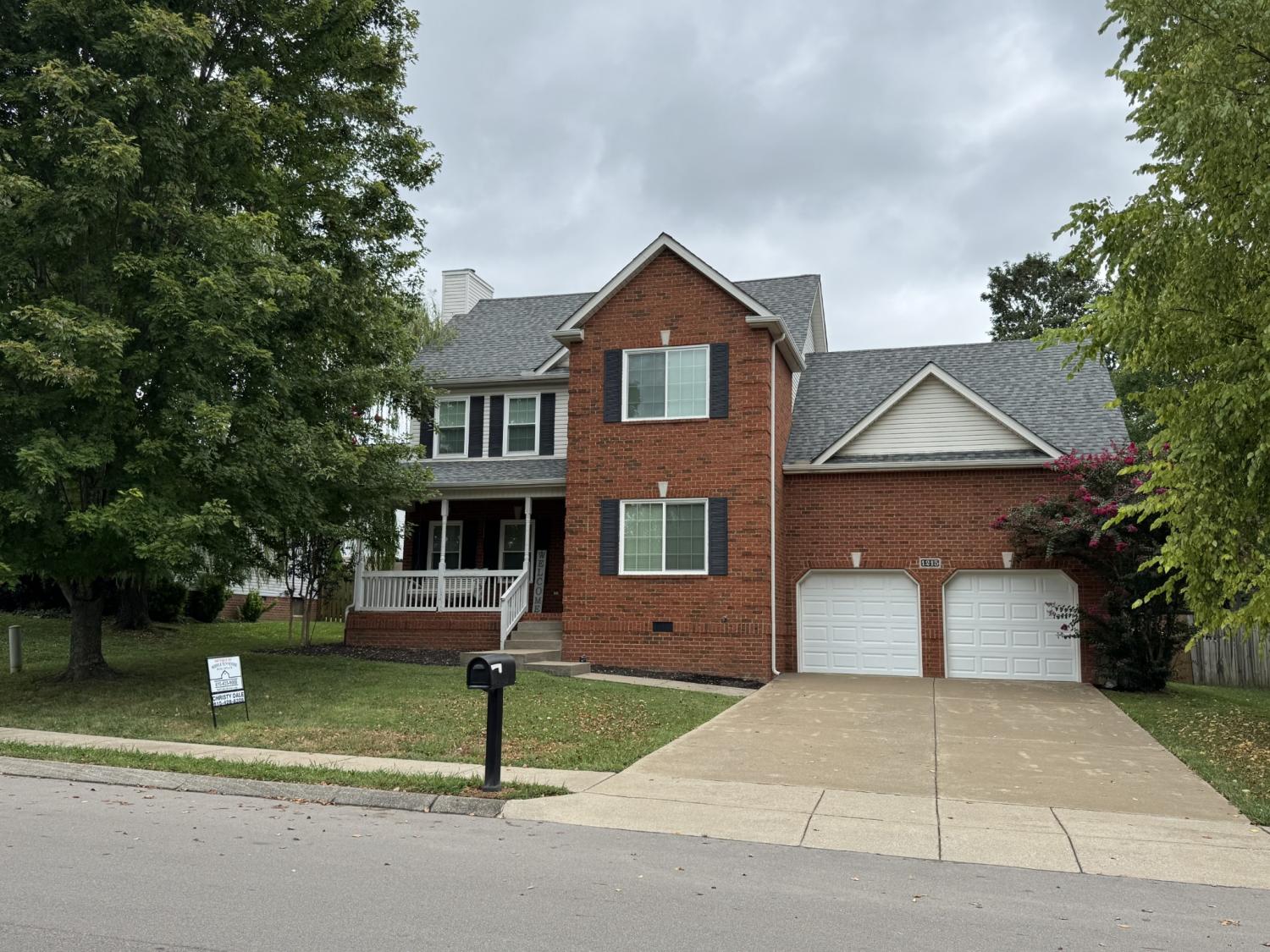 1215-Chapmans-Retreat-Dr For Sale