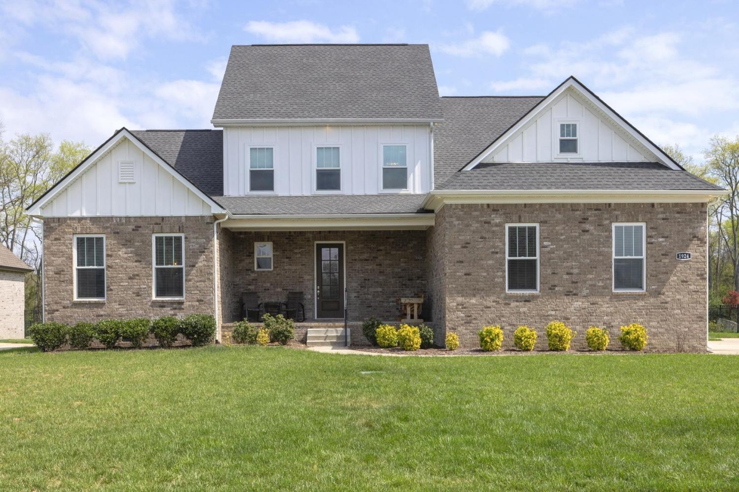 1924-Rhonda-Dr For Sale