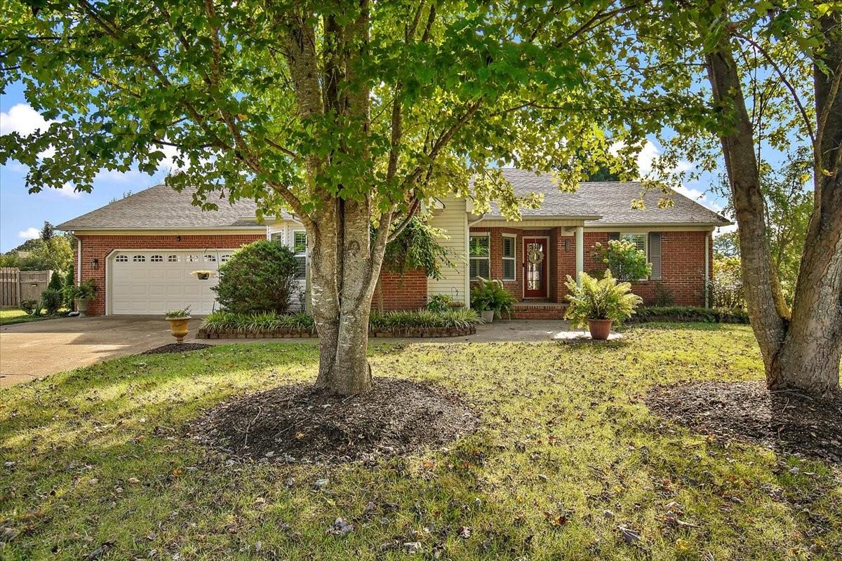 14-Delana-Ave For Sale