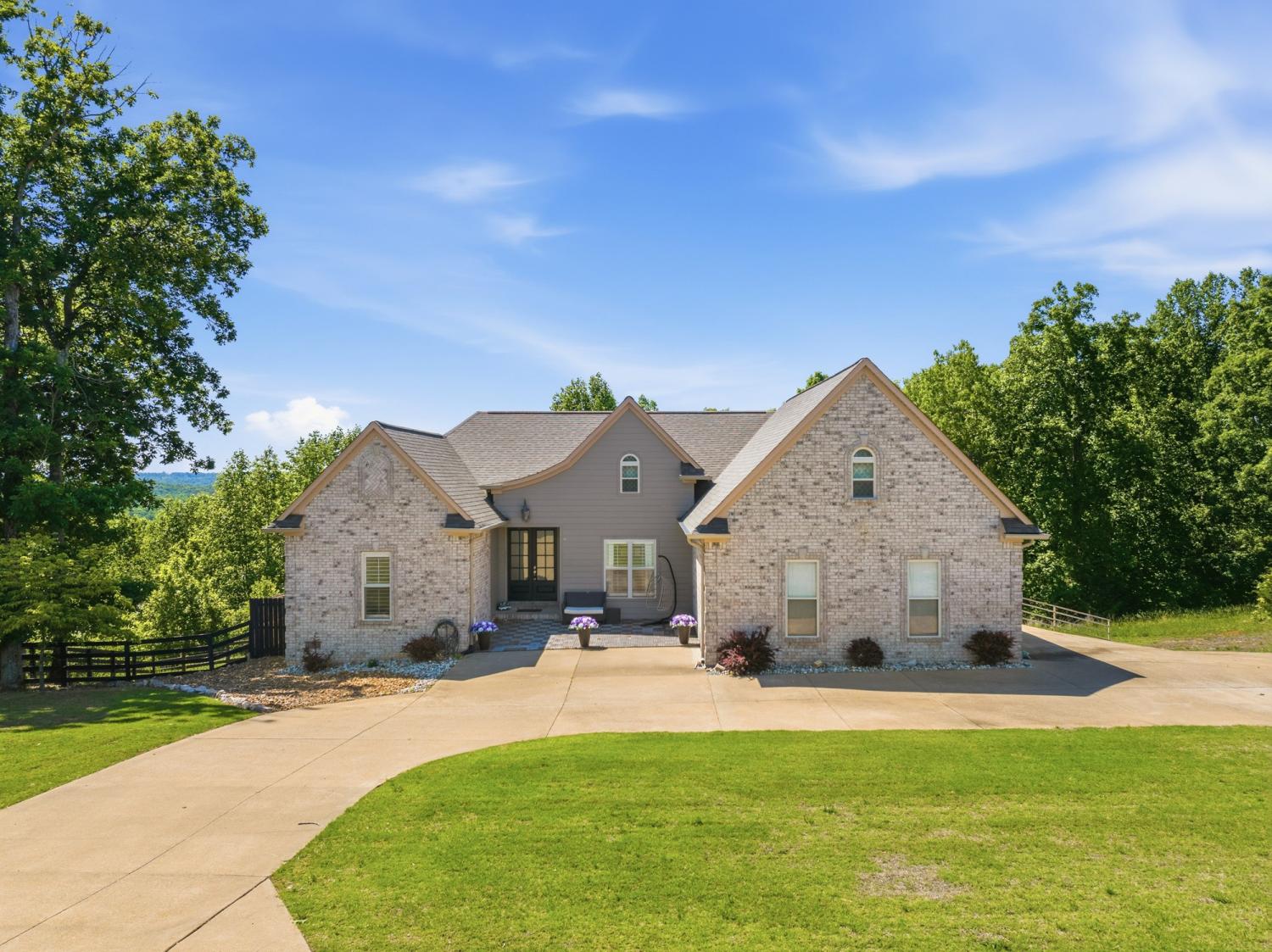 300-Rivers-Edge-Dr For Sale