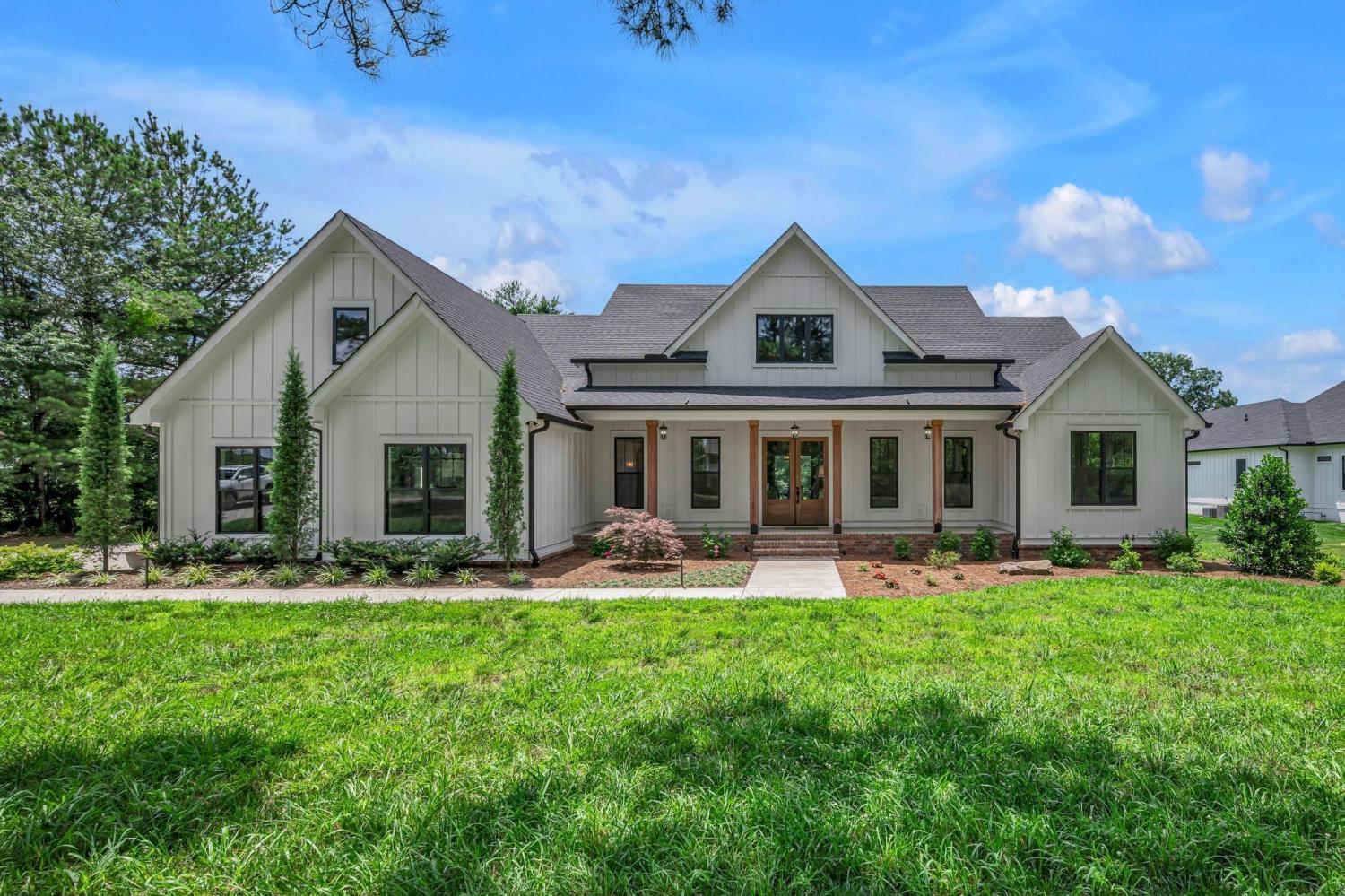 445-Old-Pond-Ln For Sale