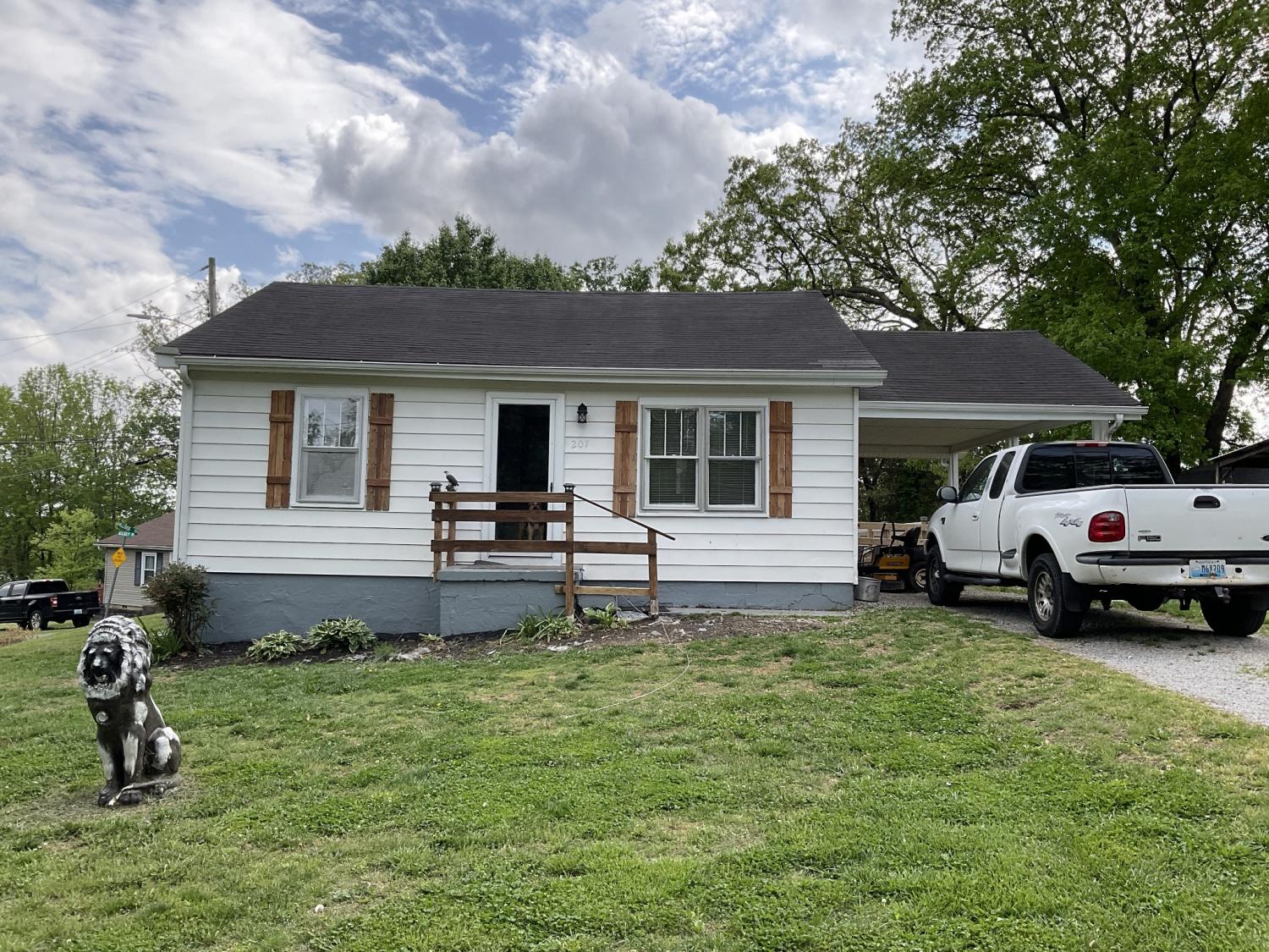 207-Hillside-Ter For Sale