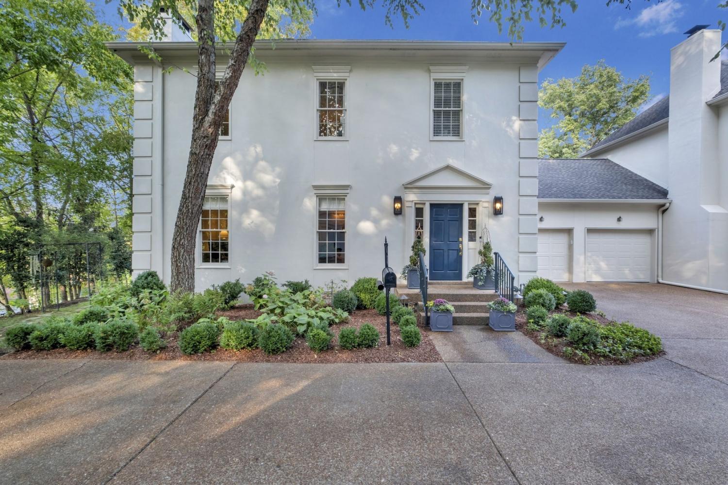 216-Chestnut-Hill-Dr For Sale