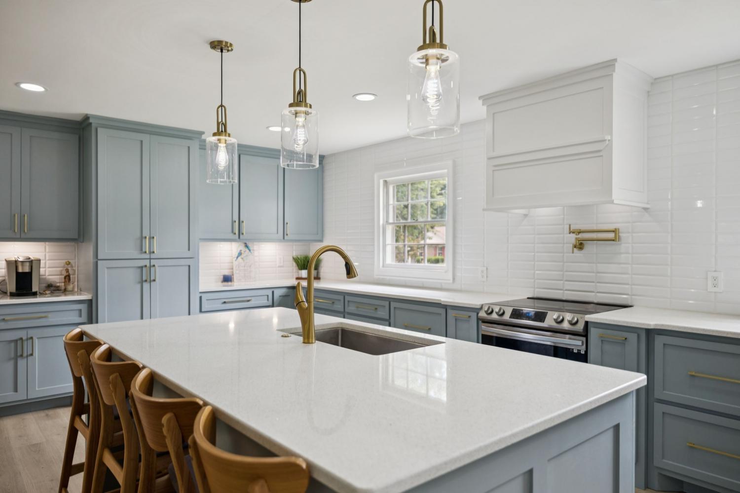 1005-Wilson-Ln For Sale