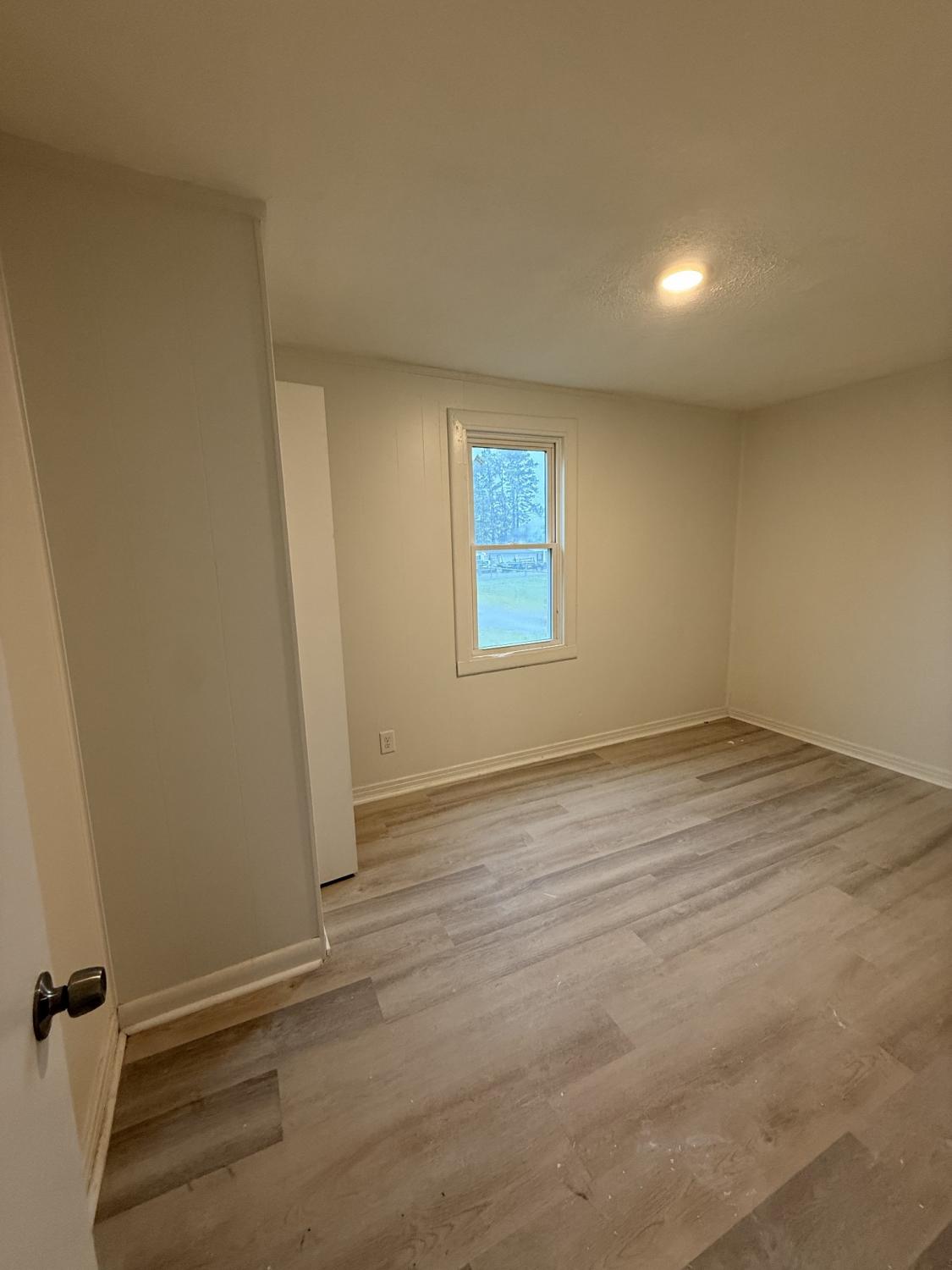 906 N Military St TN 38469 For Rent - 