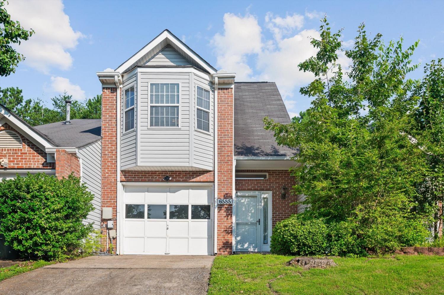 6585-Hickory-Trace-Circle For Sale