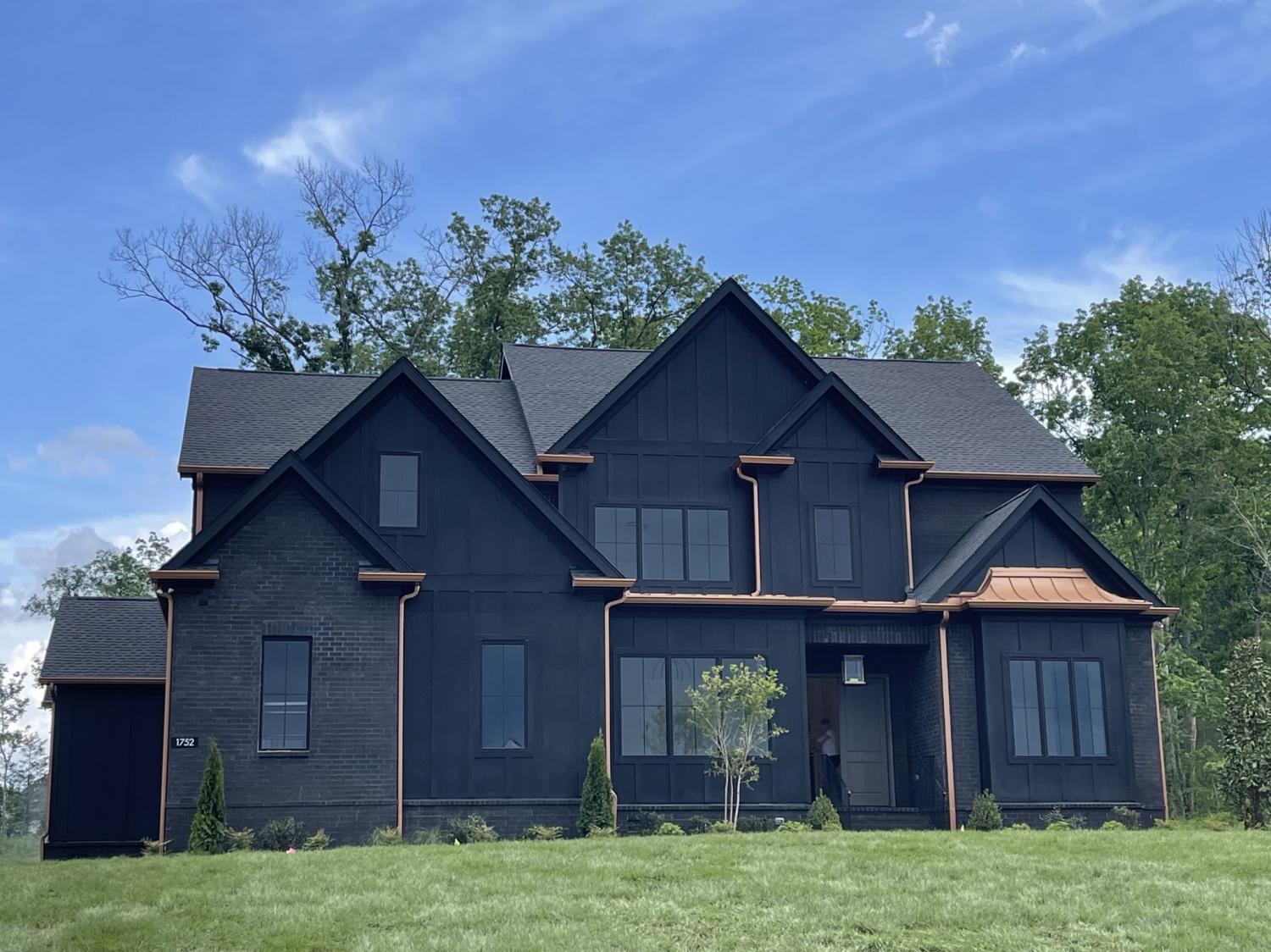 1752-White-Hart-Ln For Sale