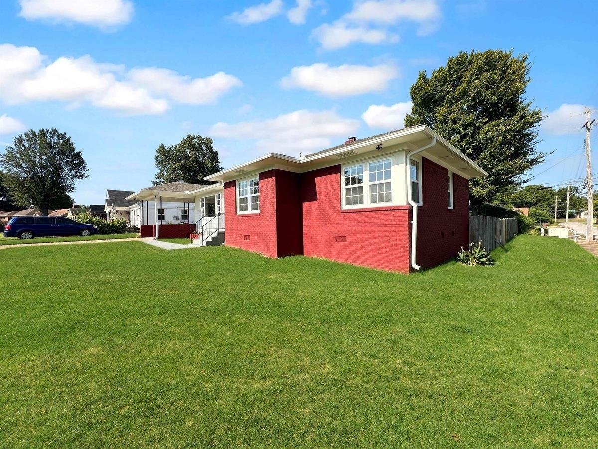 1049-N-IDLEWILD-ST For Sale