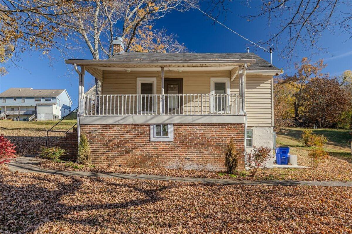709-Westover-Drive--SW For Sale