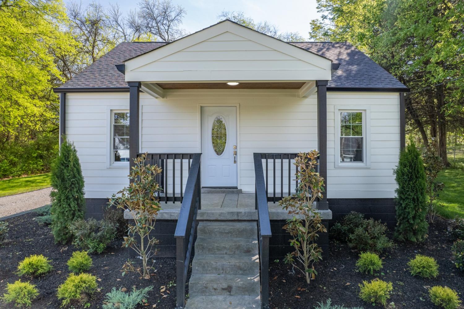 623-Belfast-St For Sale