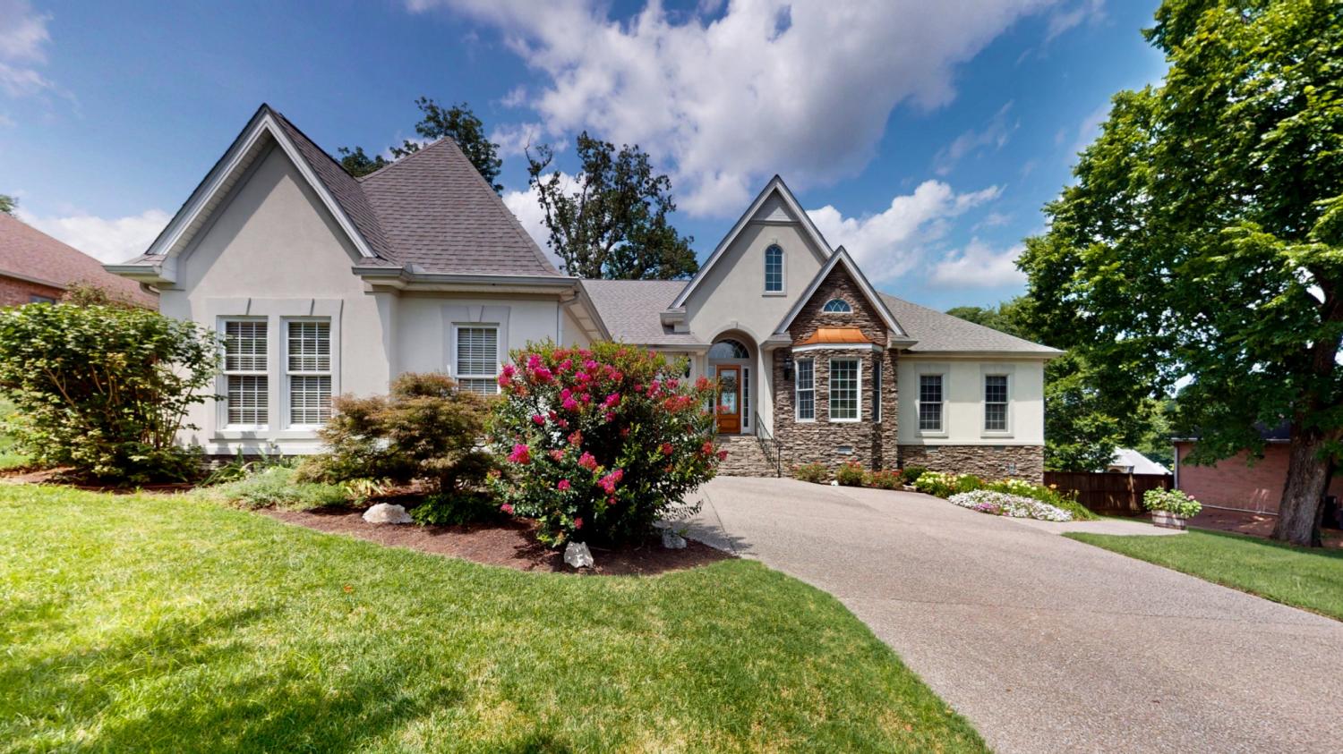 2019-Arlington-Rd For Sale