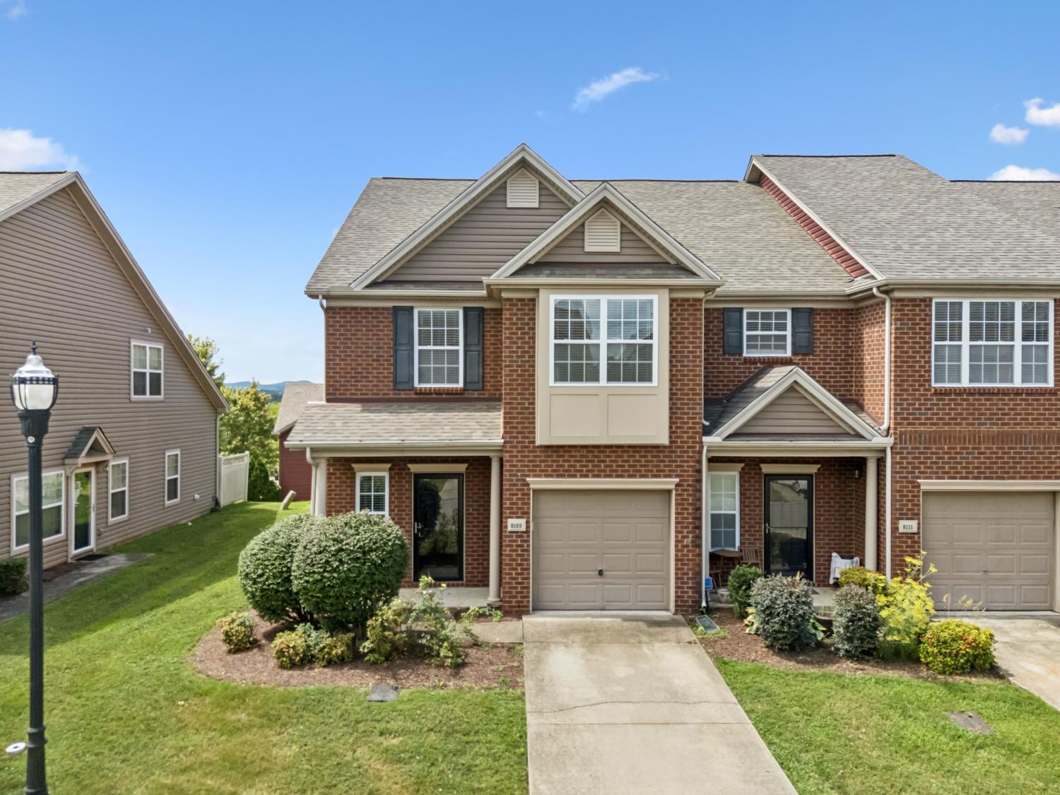 8109-Valley-Oak-Dr For Sale