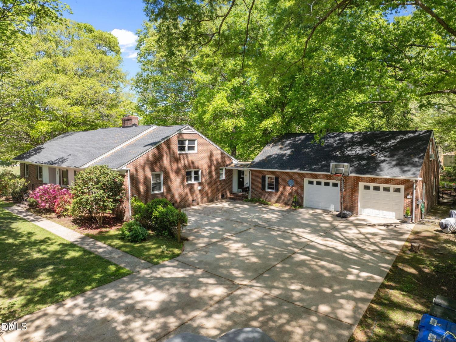 68-Oakwood-Dr For Sale