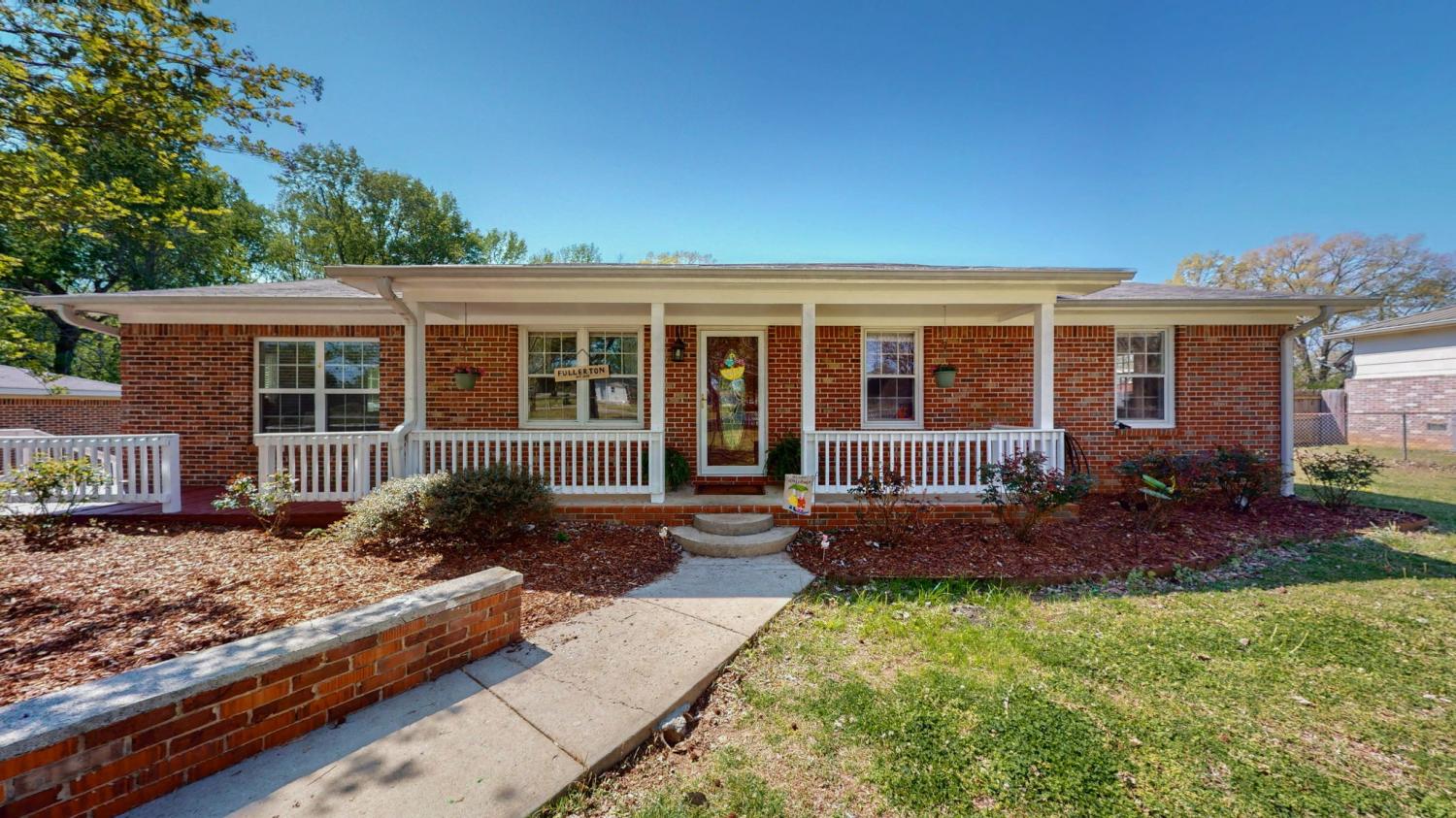 13-Eastwood-Dr For Sale