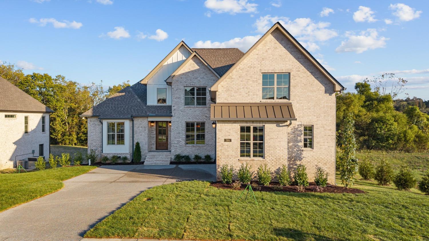 304-Oaks-Xing For Sale