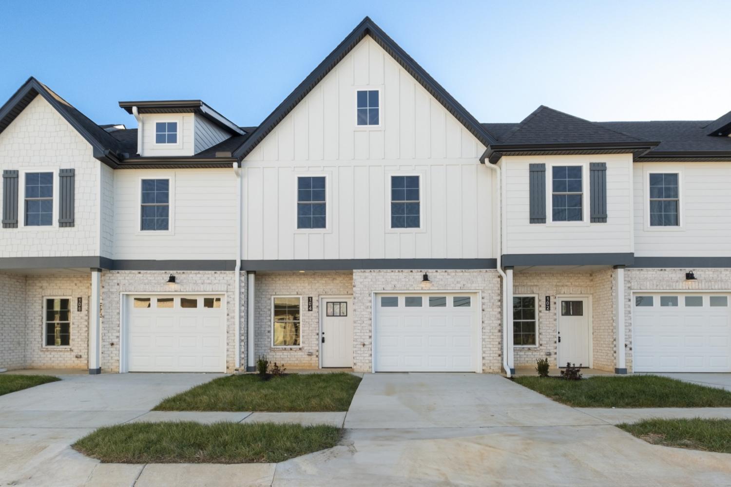 104-Maple-View-Dr For Sale