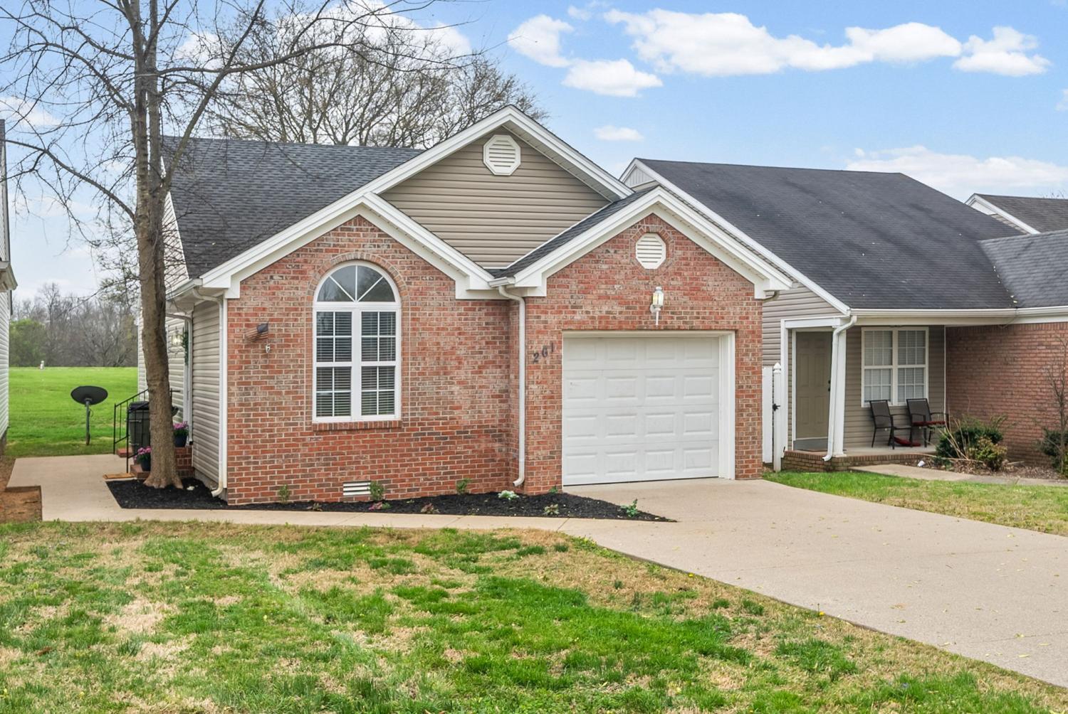 261-W-37th-St For Sale