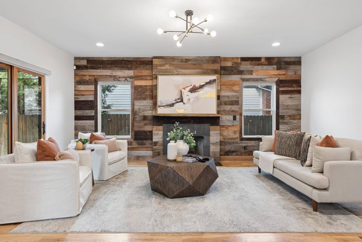 913-Fatherland-St For Sale