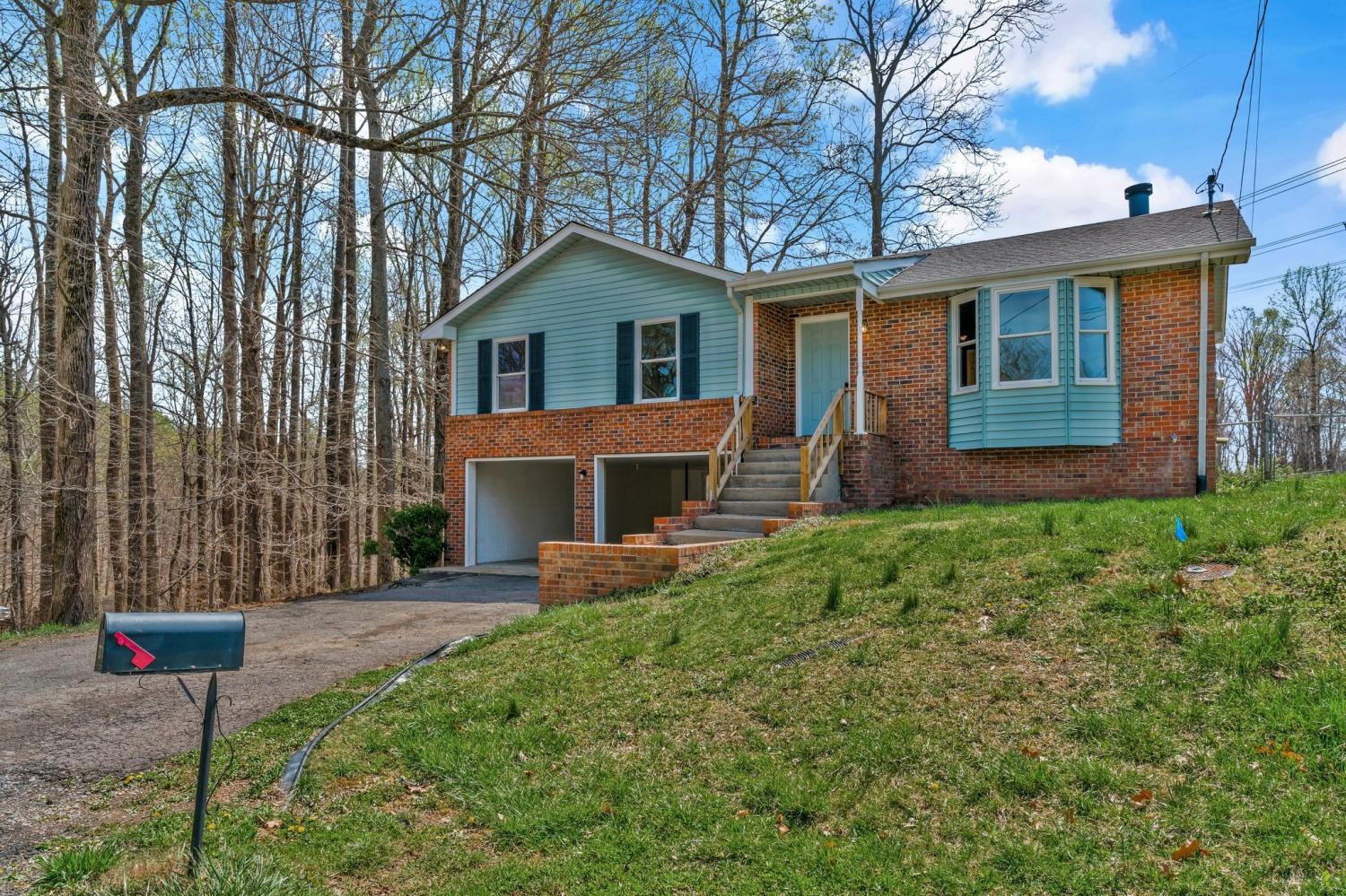 1022-Tulip-Dr For Sale