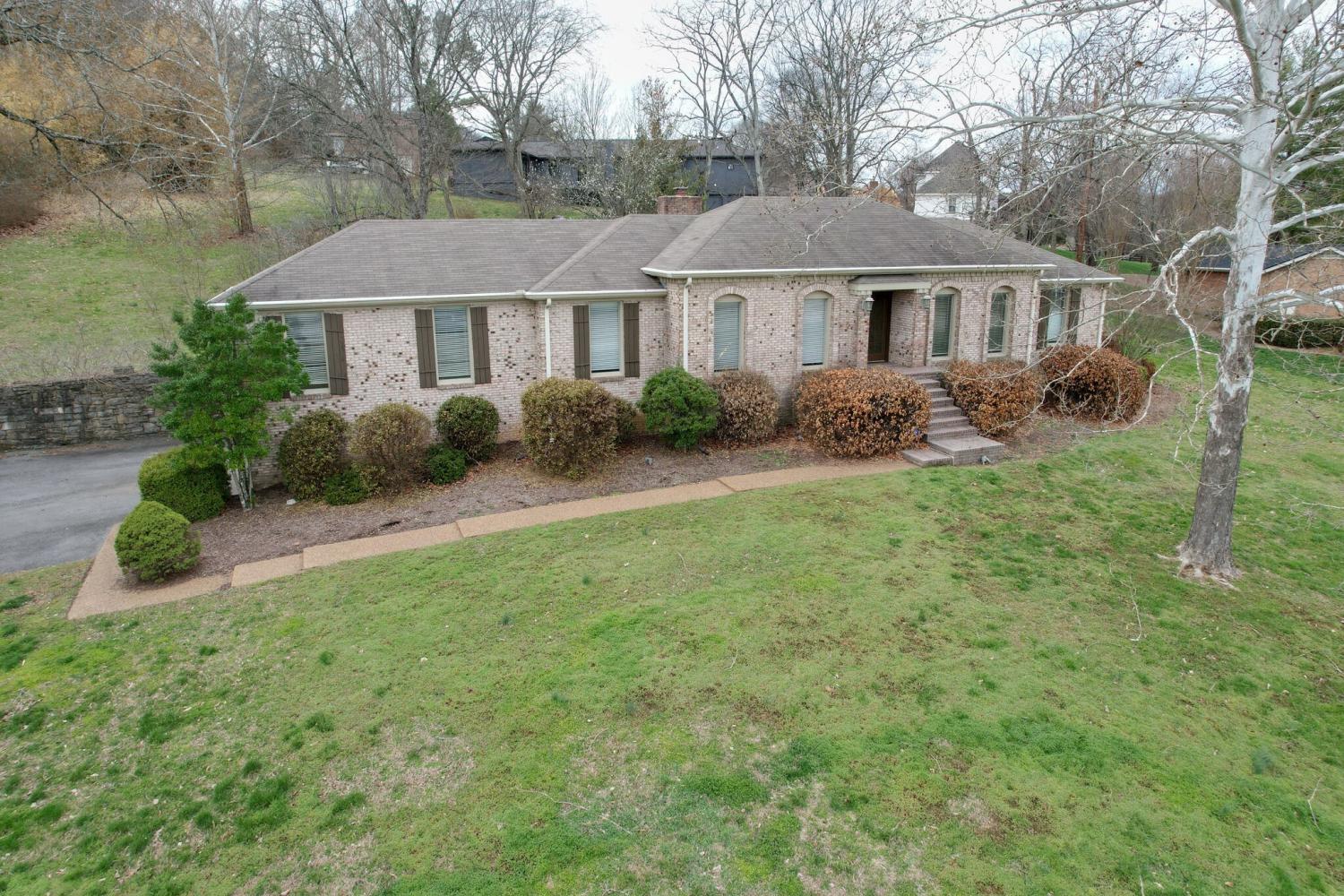 619-Granny-White-Pike For Sale