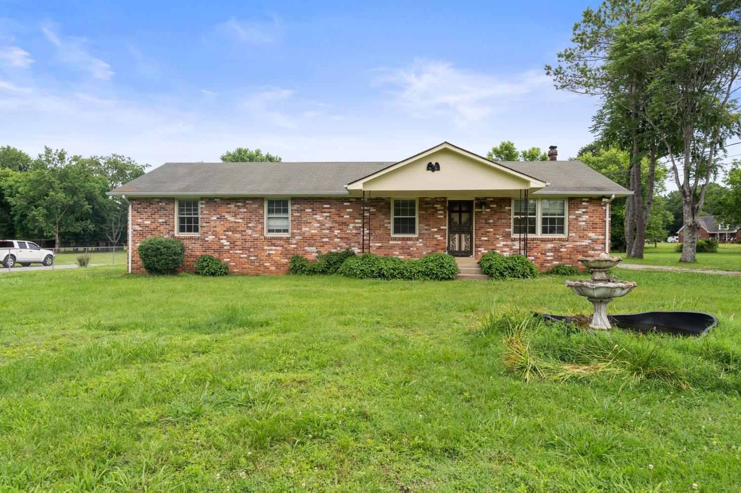 2706-Walnut-Ln For Sale