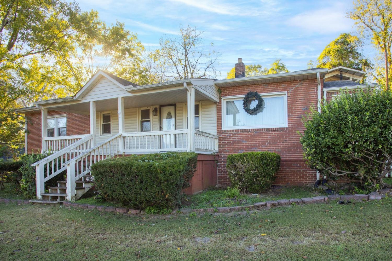 1700-Riverside-Rd For Sale