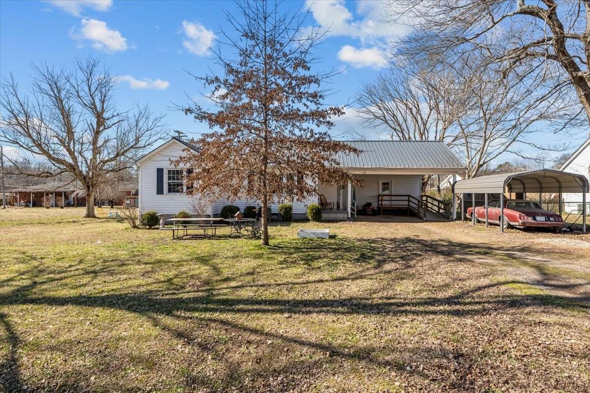 102-Sutton-Ave For Sale