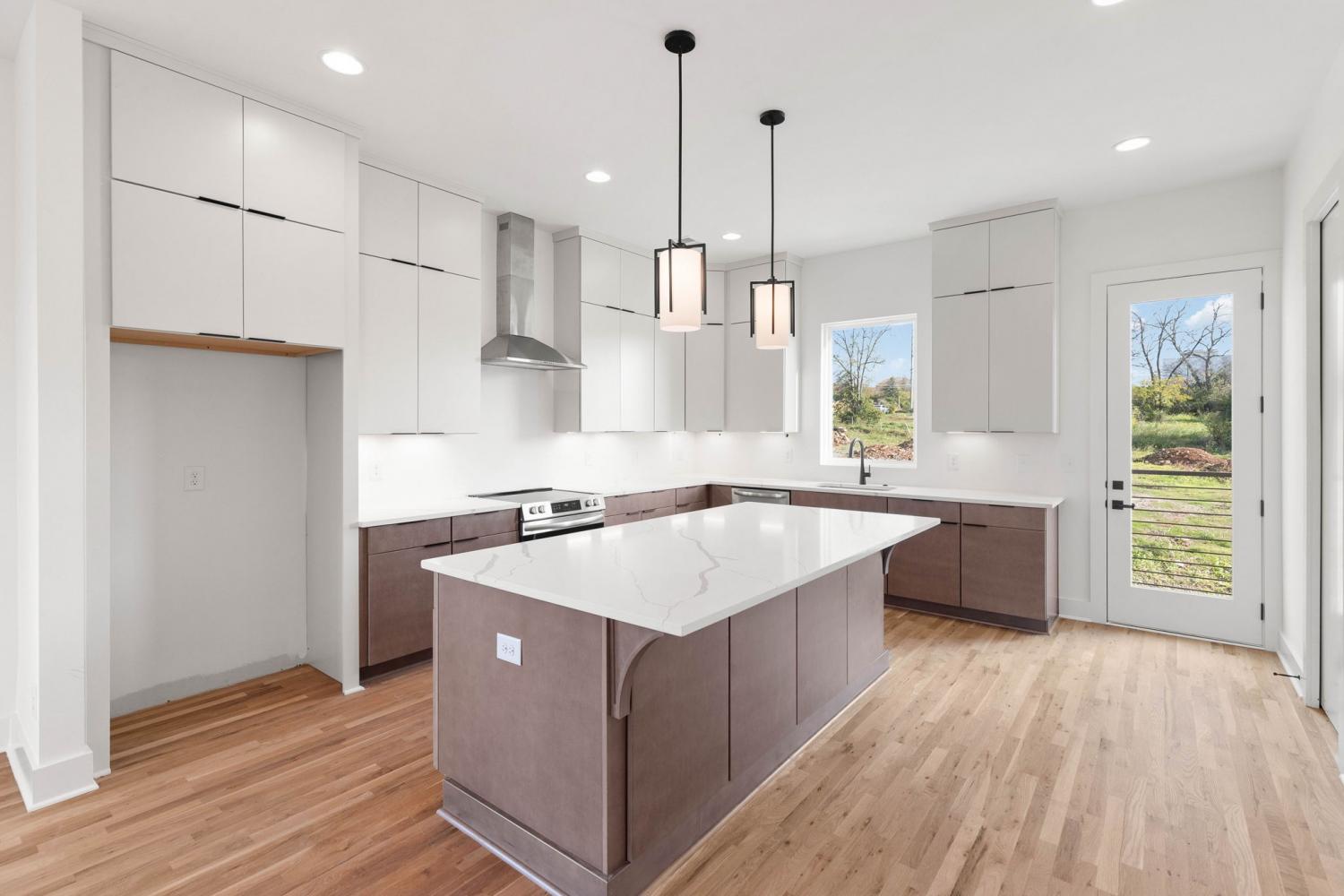 1016-W-Trinity-Ln For Sale