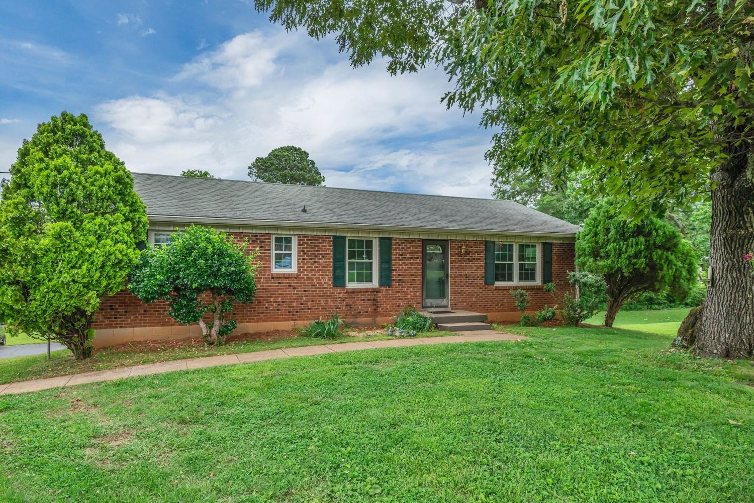 1006-Hillcrest-Cir For Sale
