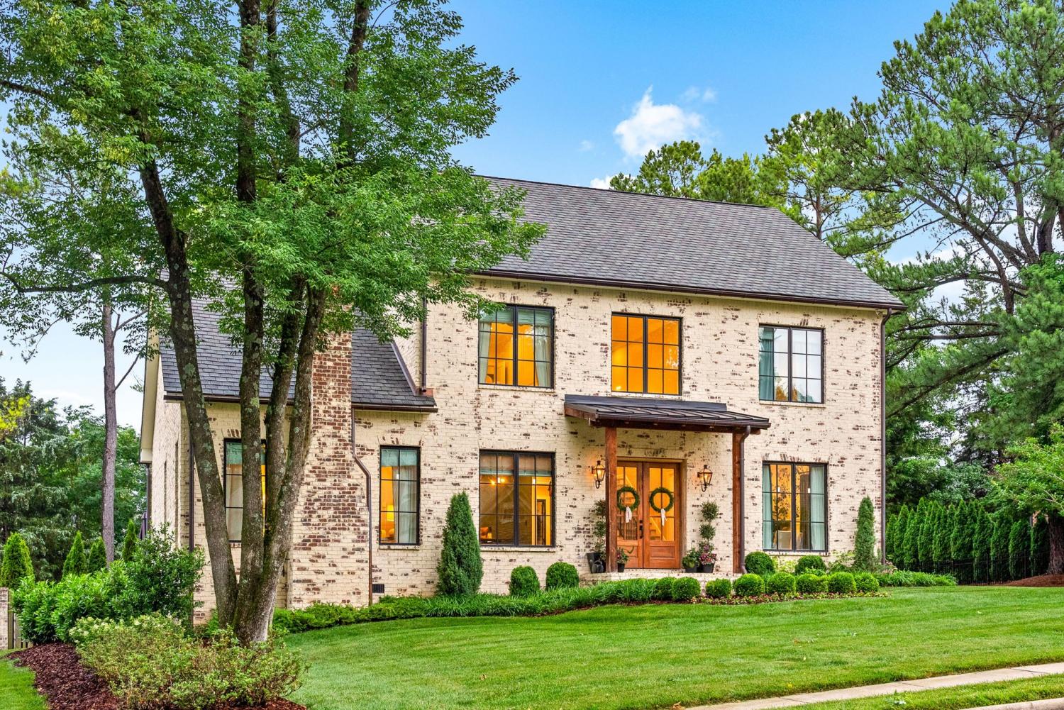 825-Salisbury-Way For Sale