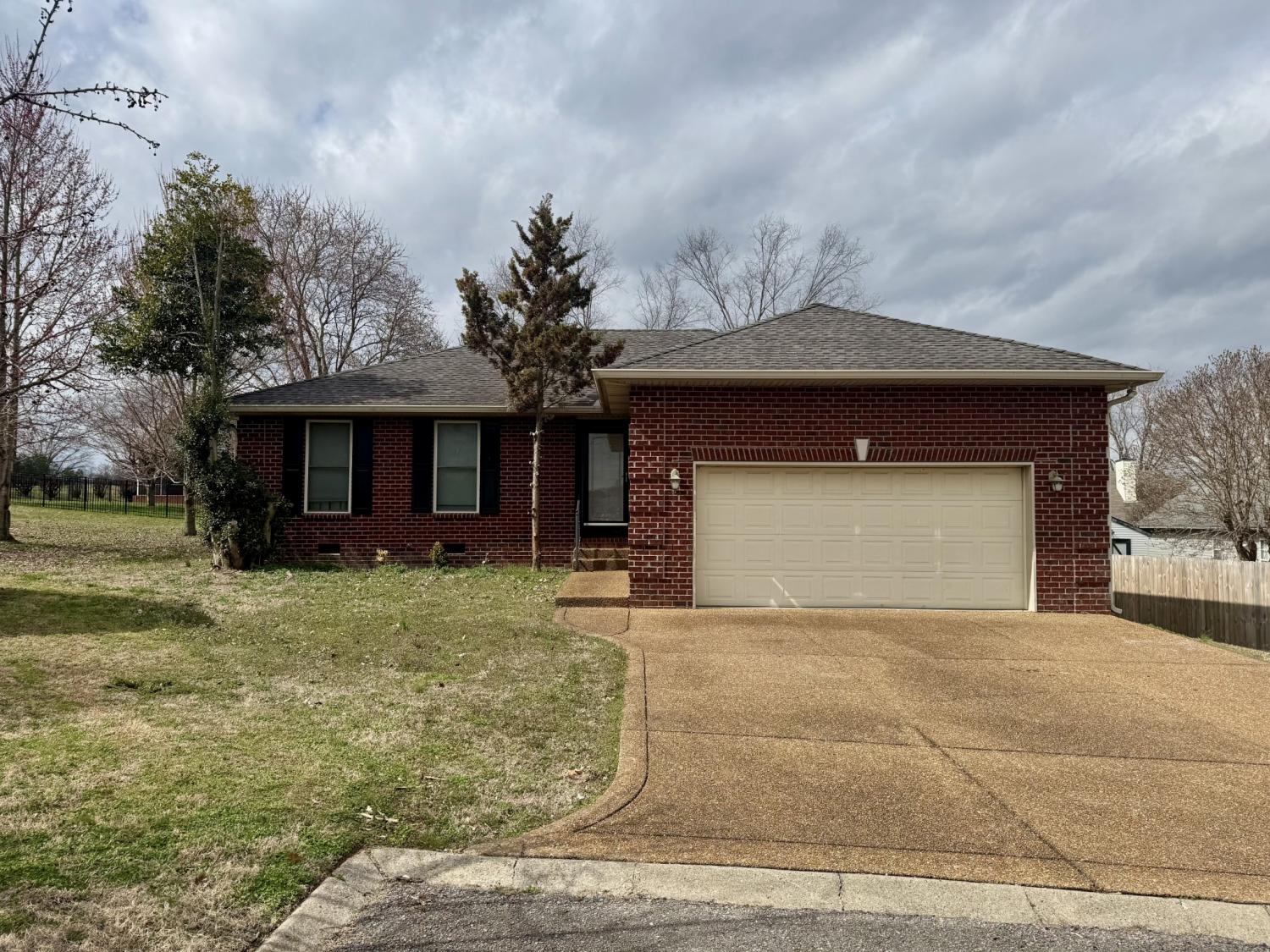 202-Oxford-Pl For Sale