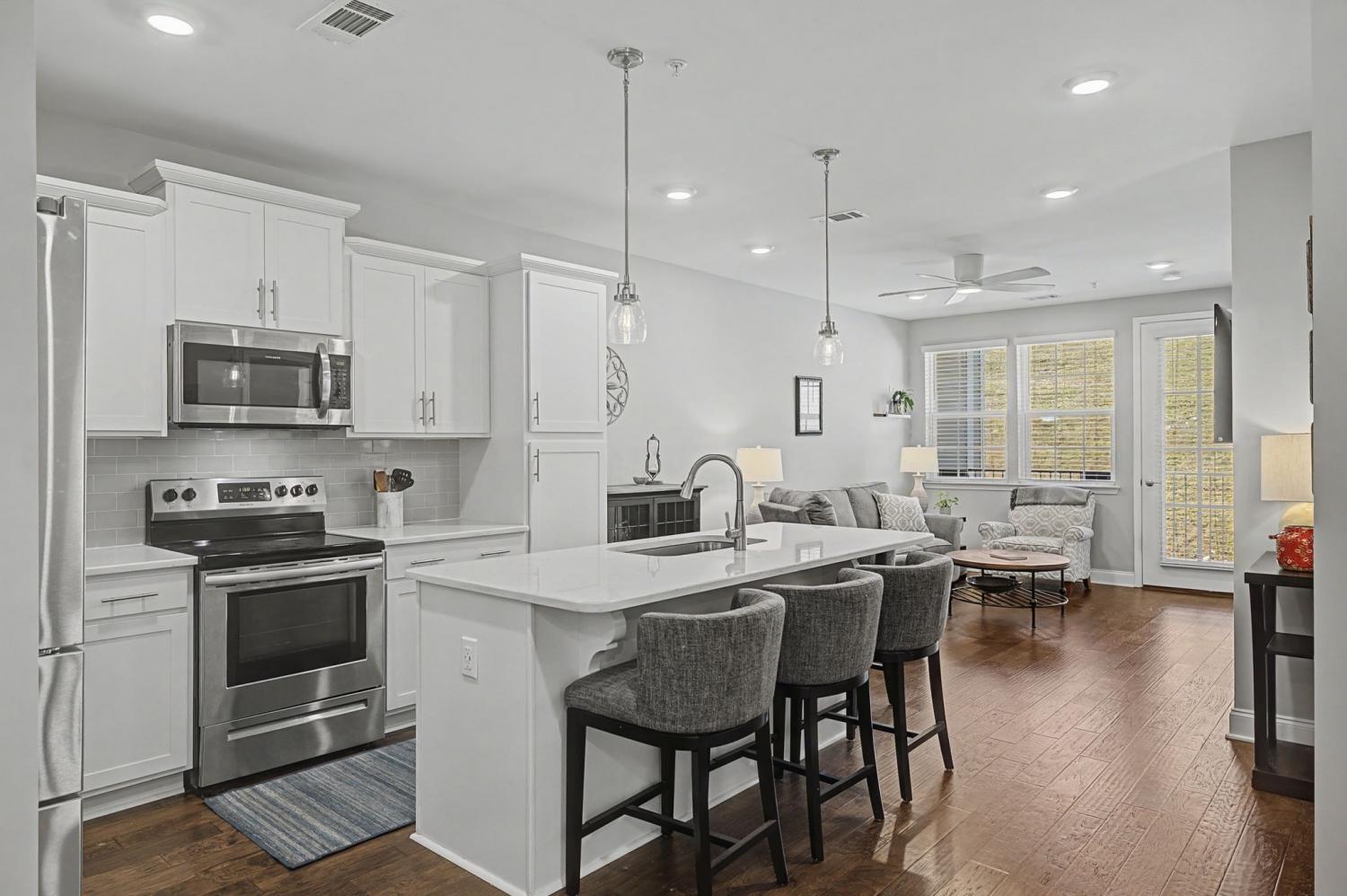 6000-Shadow-Green-Dr For Sale