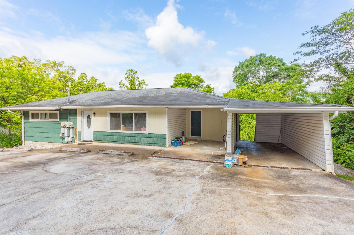 3913-Pickering-Avenue For Sale