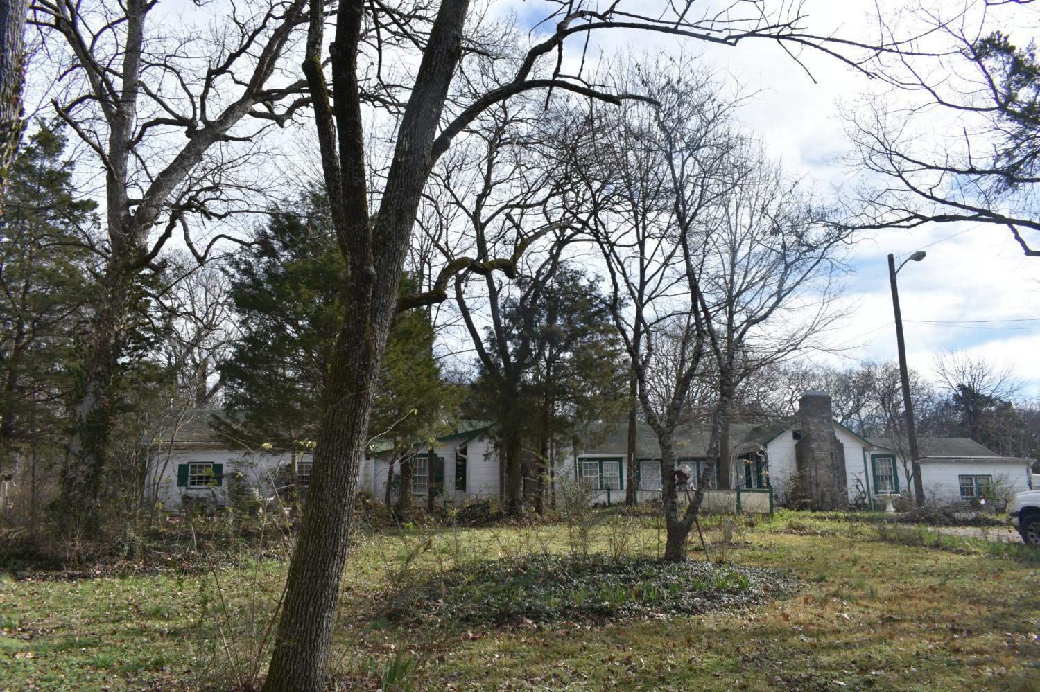 209-Hillcrest-Dr For Sale