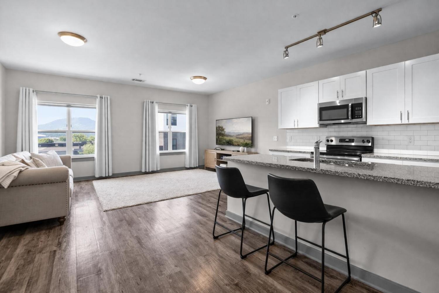 782-Riverfront-Parkway For Sale