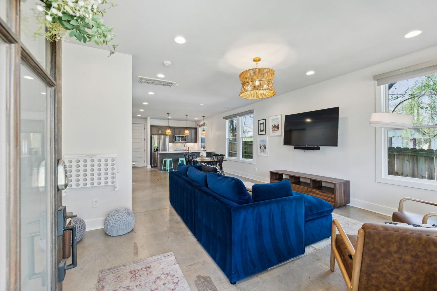 854-Seymour-Ave For Sale