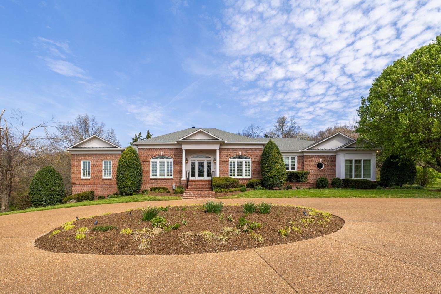 2017-Sunset-Hills-Ter For Sale