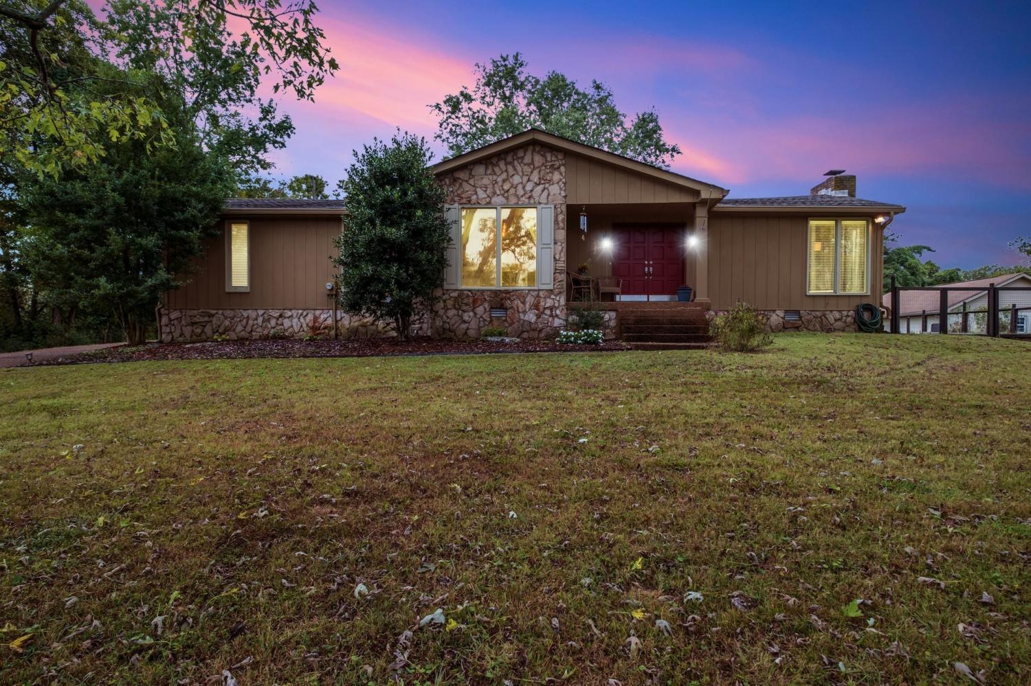 622-Oakwood-Ter For Sale