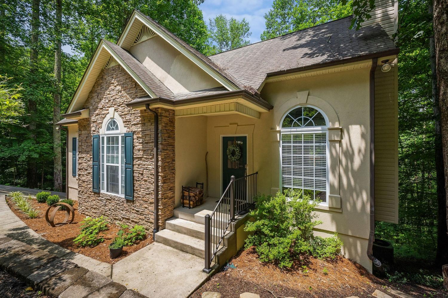 655-Lakeside-Dr For Sale