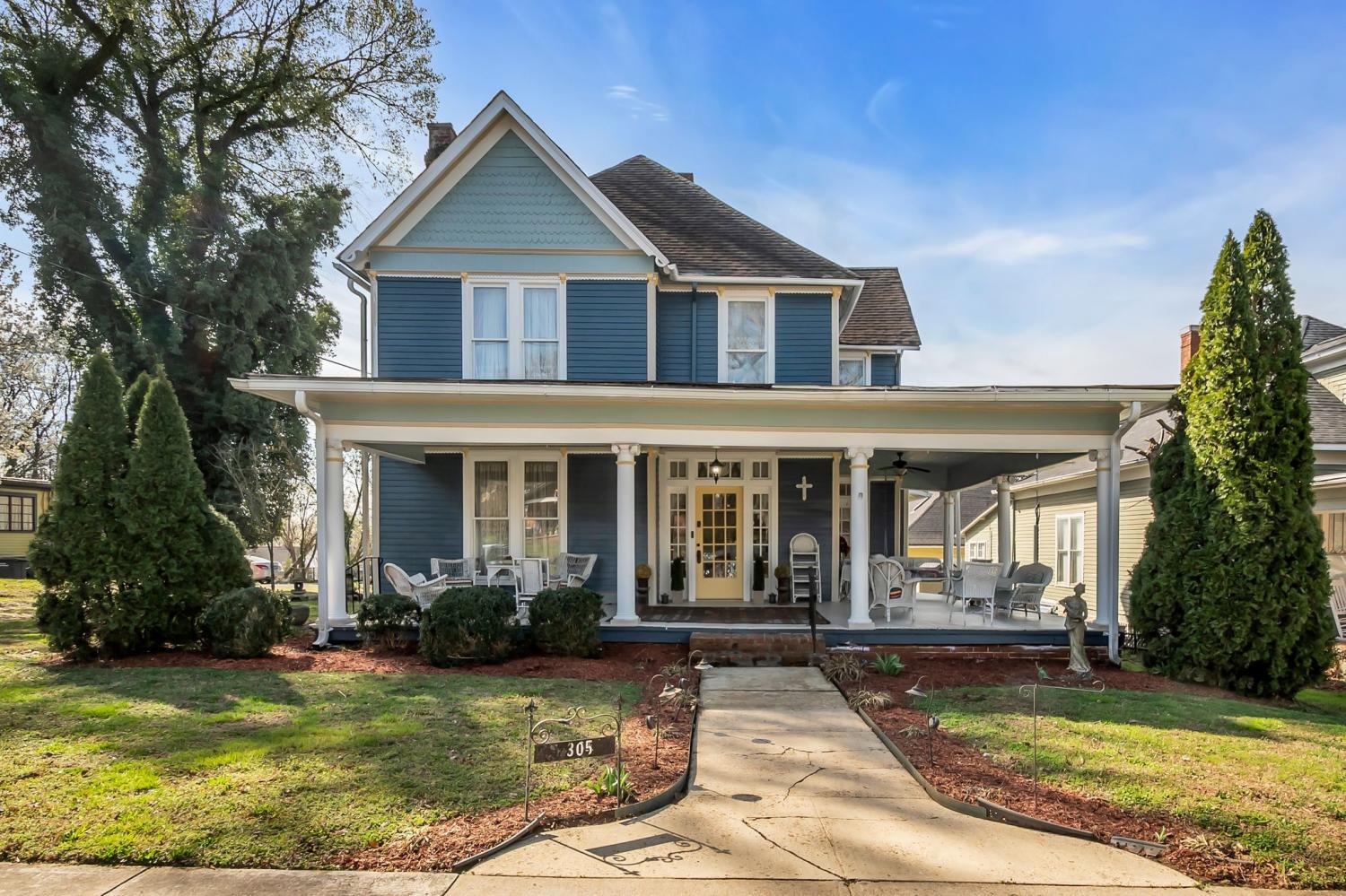 305-Washington-St--E For Sale