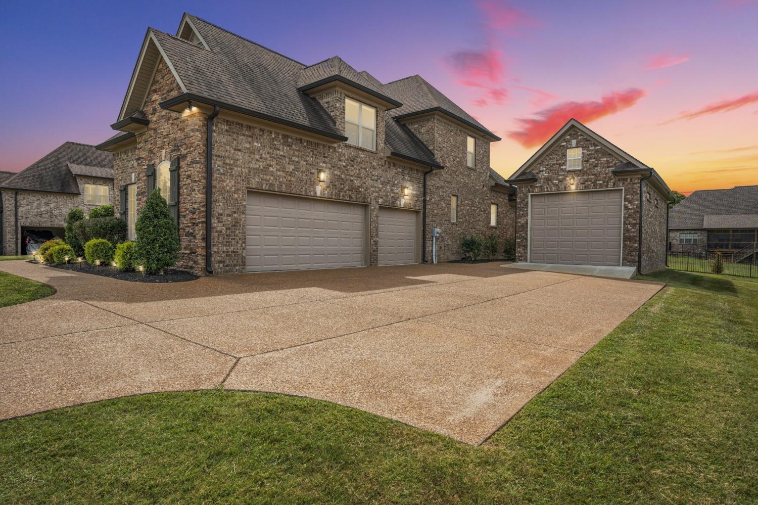 117-Brixton-Rdg For Sale