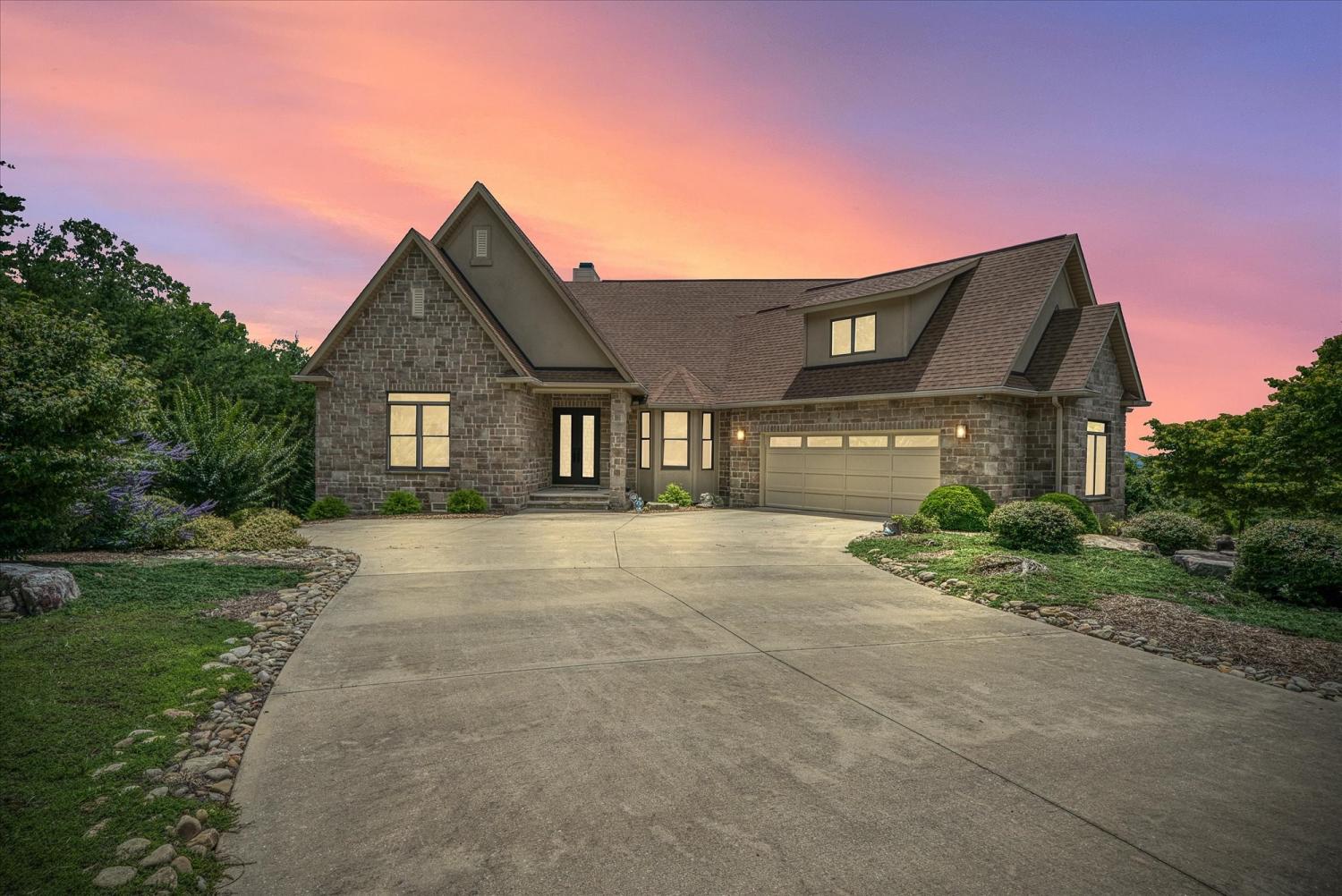 61-Bluff-View-Ct For Sale