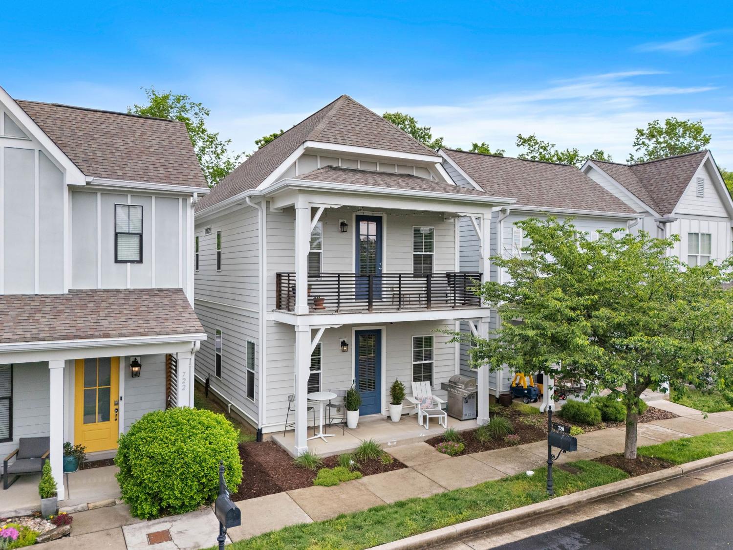 720-Cottage-Park-Dr For Sale