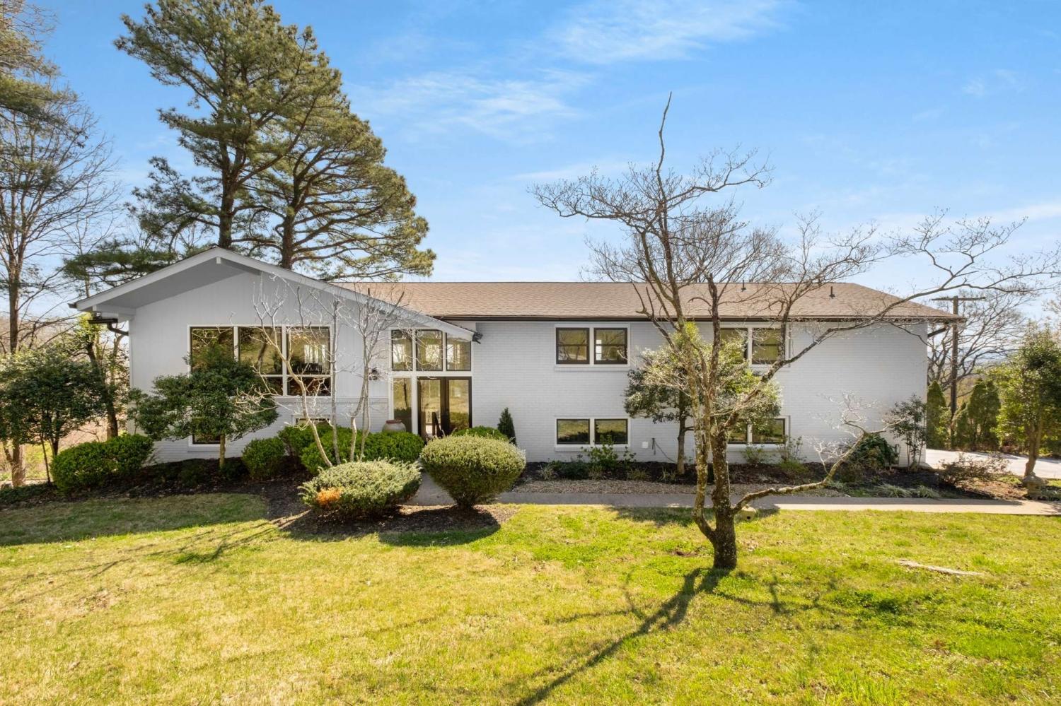 1204-Brentwood-Ln For Sale