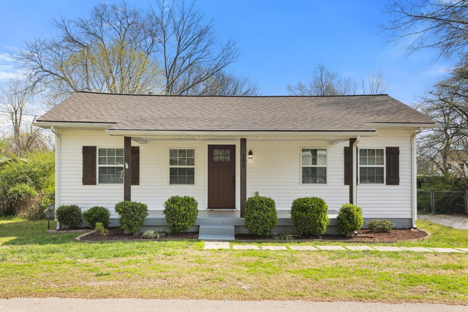 102 Shelby St TN 37138 For Sale - 