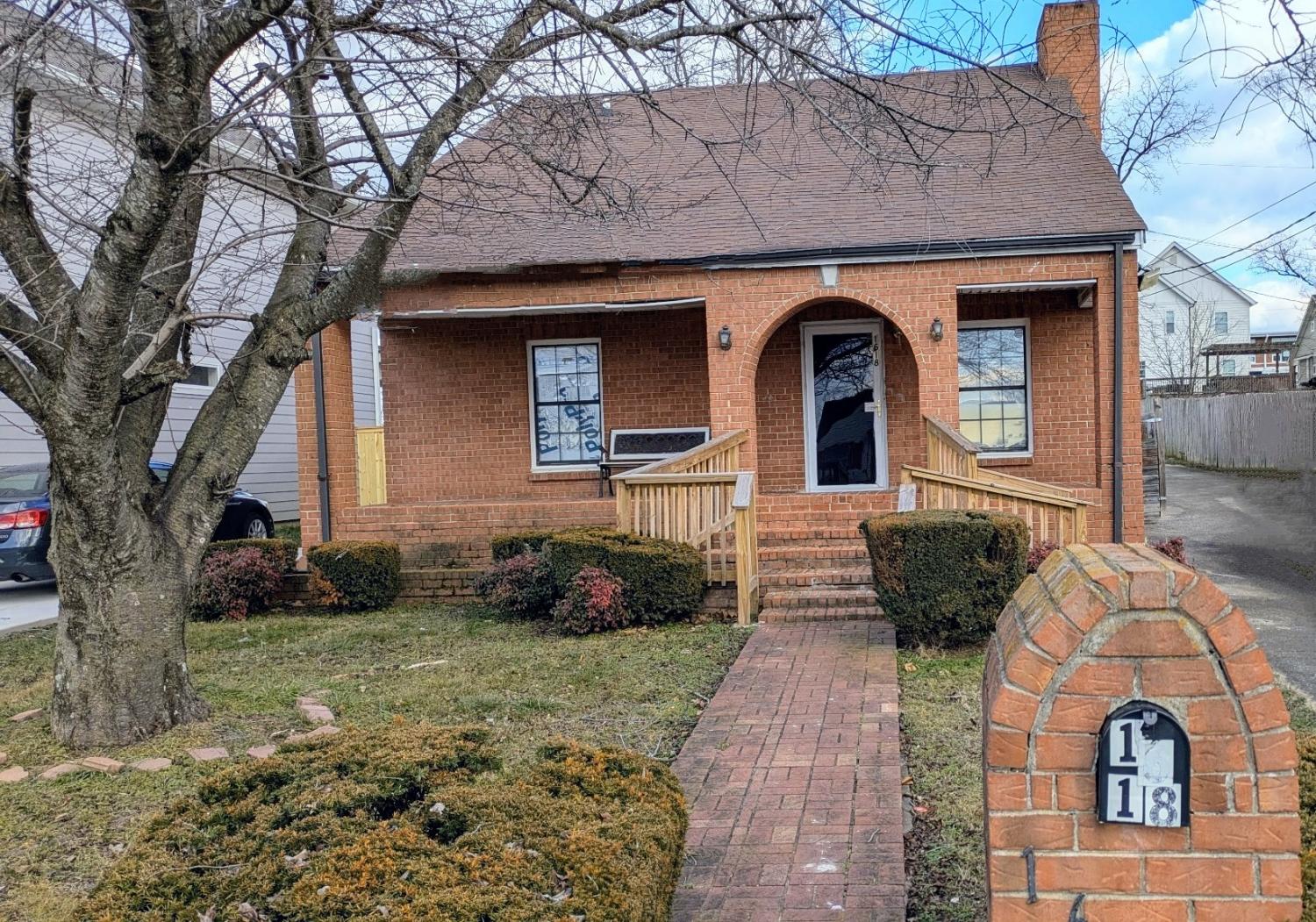 1618-22nd-Ave--N For Sale