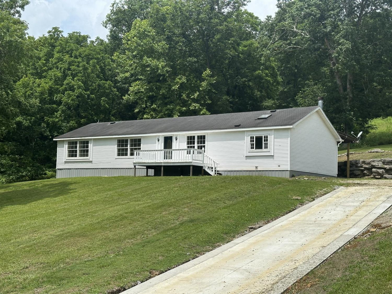 697-Club-Springs-Rd For Sale