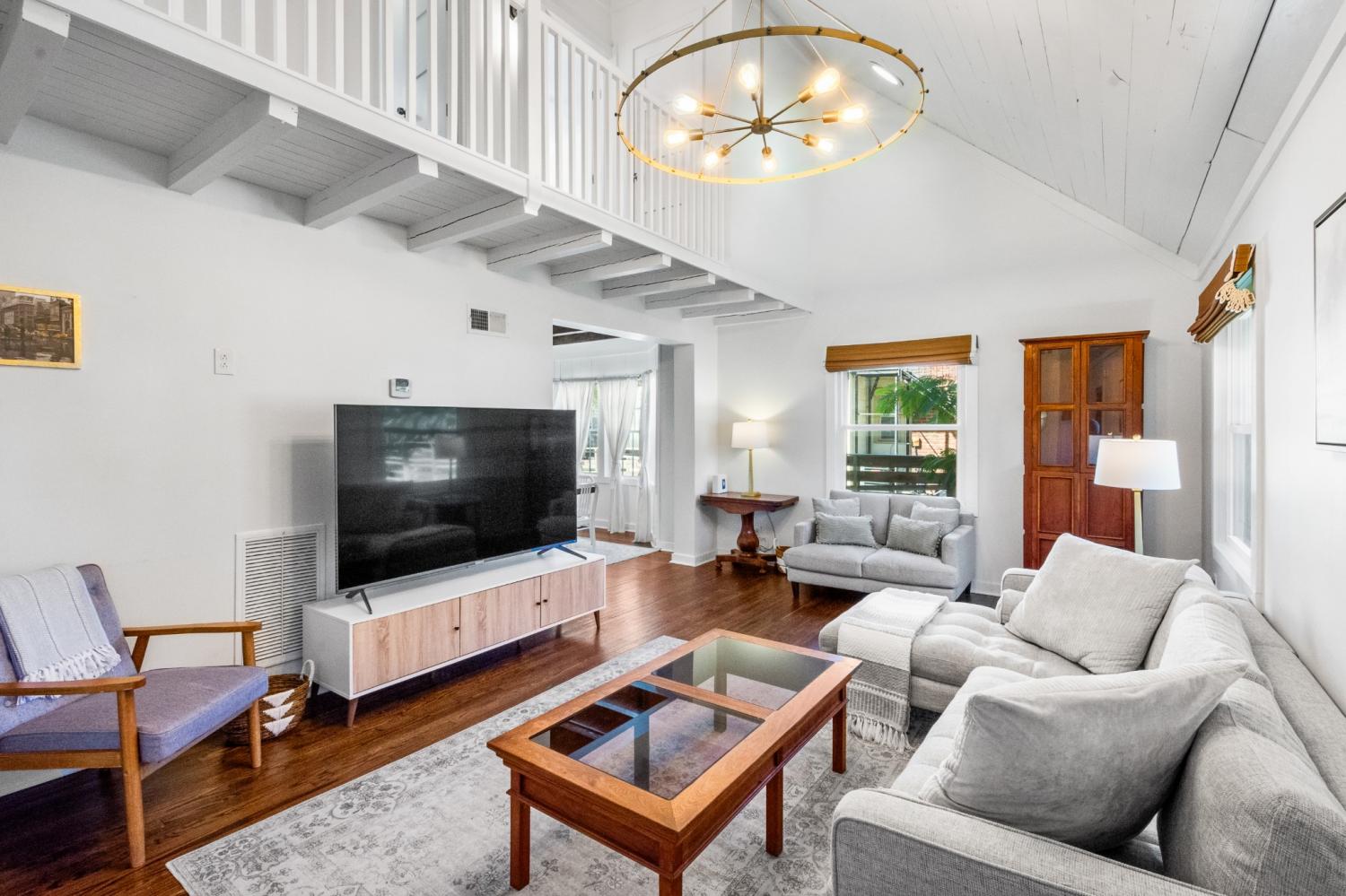 912-Carolyn-Ave For Sale