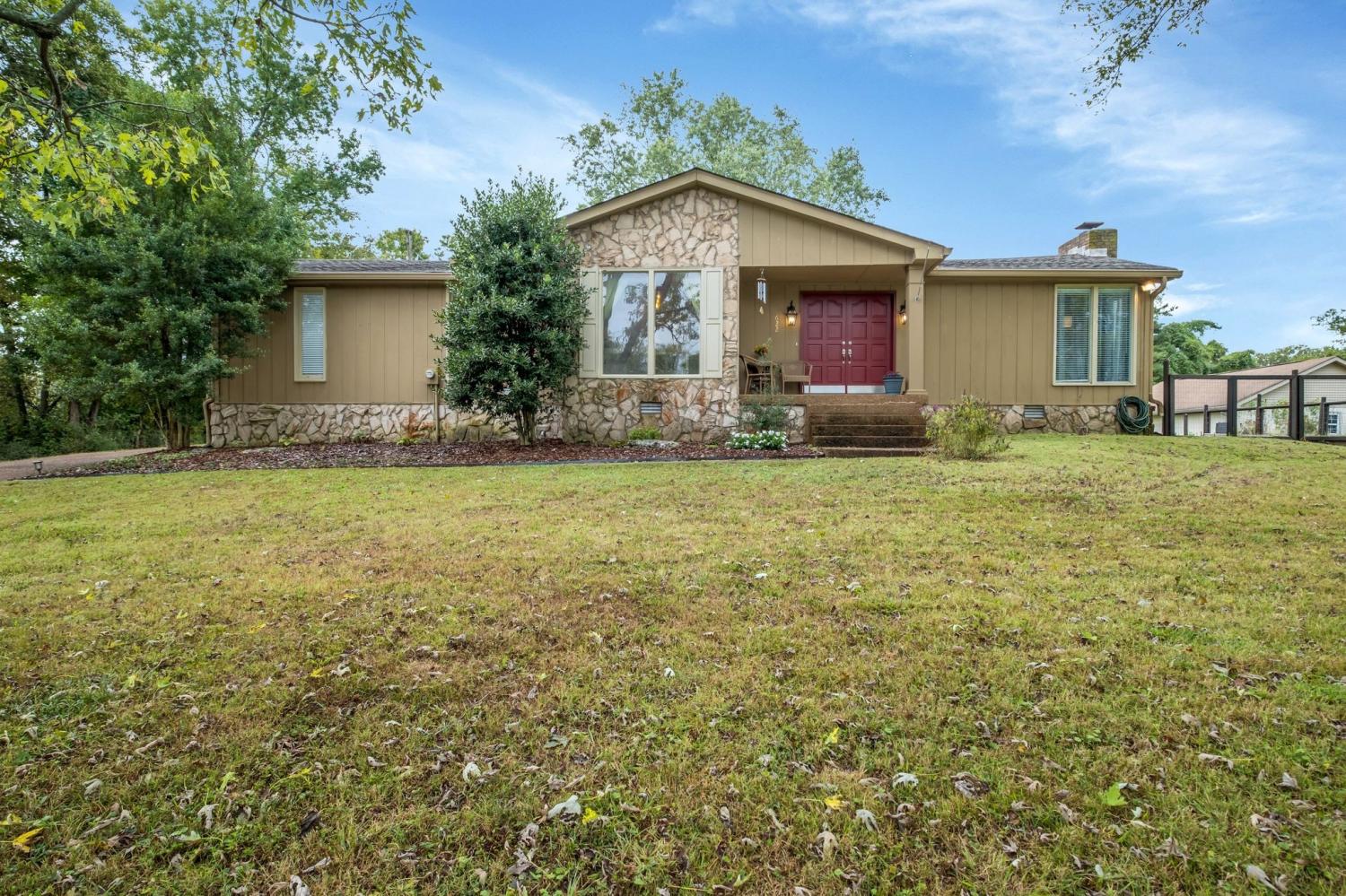 622-Oakwood-Ter For Sale